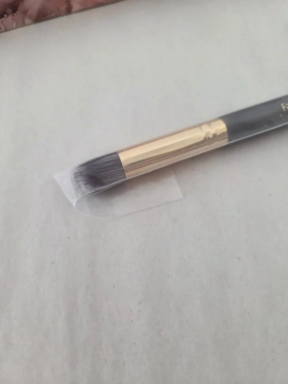 Terre Mère 400 Face Blending Brush Soft Synthetic Bristles Rose Gold Accent